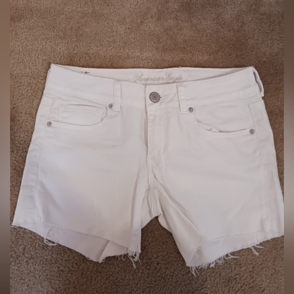 Womens American Eagle shorts.